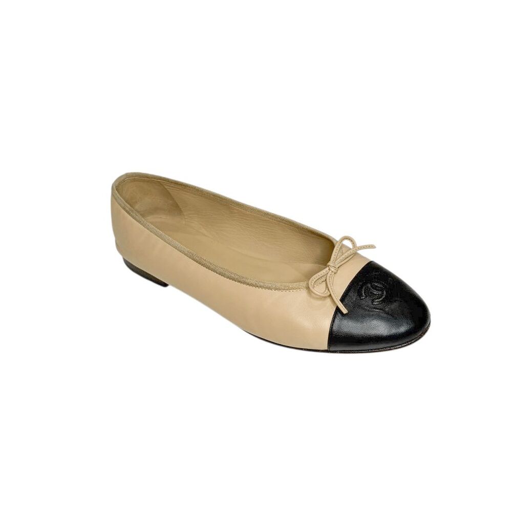 Chanel Cap Toe Bow Ballet Flats Beige Black Leather EU 42 Interlocking CC Logo